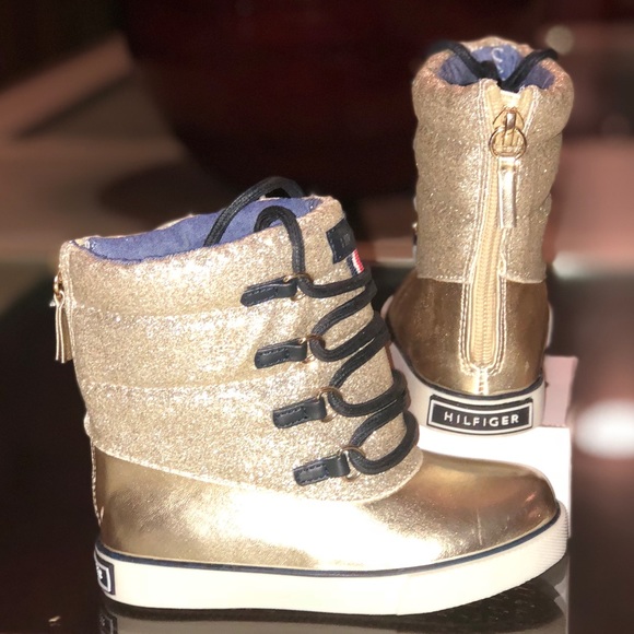 tommy hilfiger baby boots